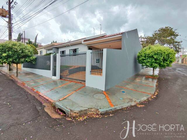 #1143 - Casa para Venda em Arapongas - PR - 1